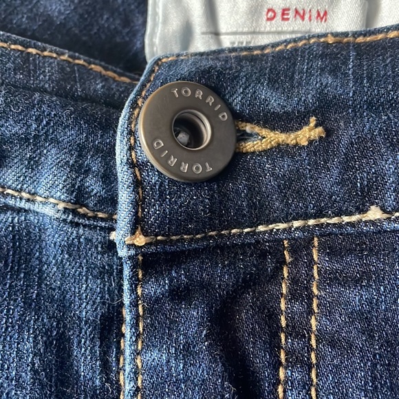 Torrid Rolled Denim Shorts - Picture 3 of 6